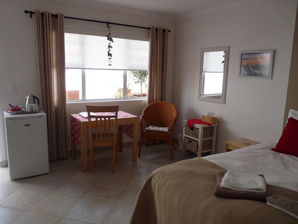 Meike'S Guesthouse Swakopmund Bagian luar foto